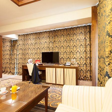 Metropolis Hotel Bistriţa Extérieur photo