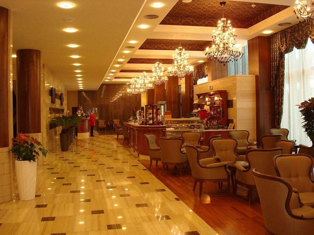 Metropolis Hotel Bistriţa Extérieur photo