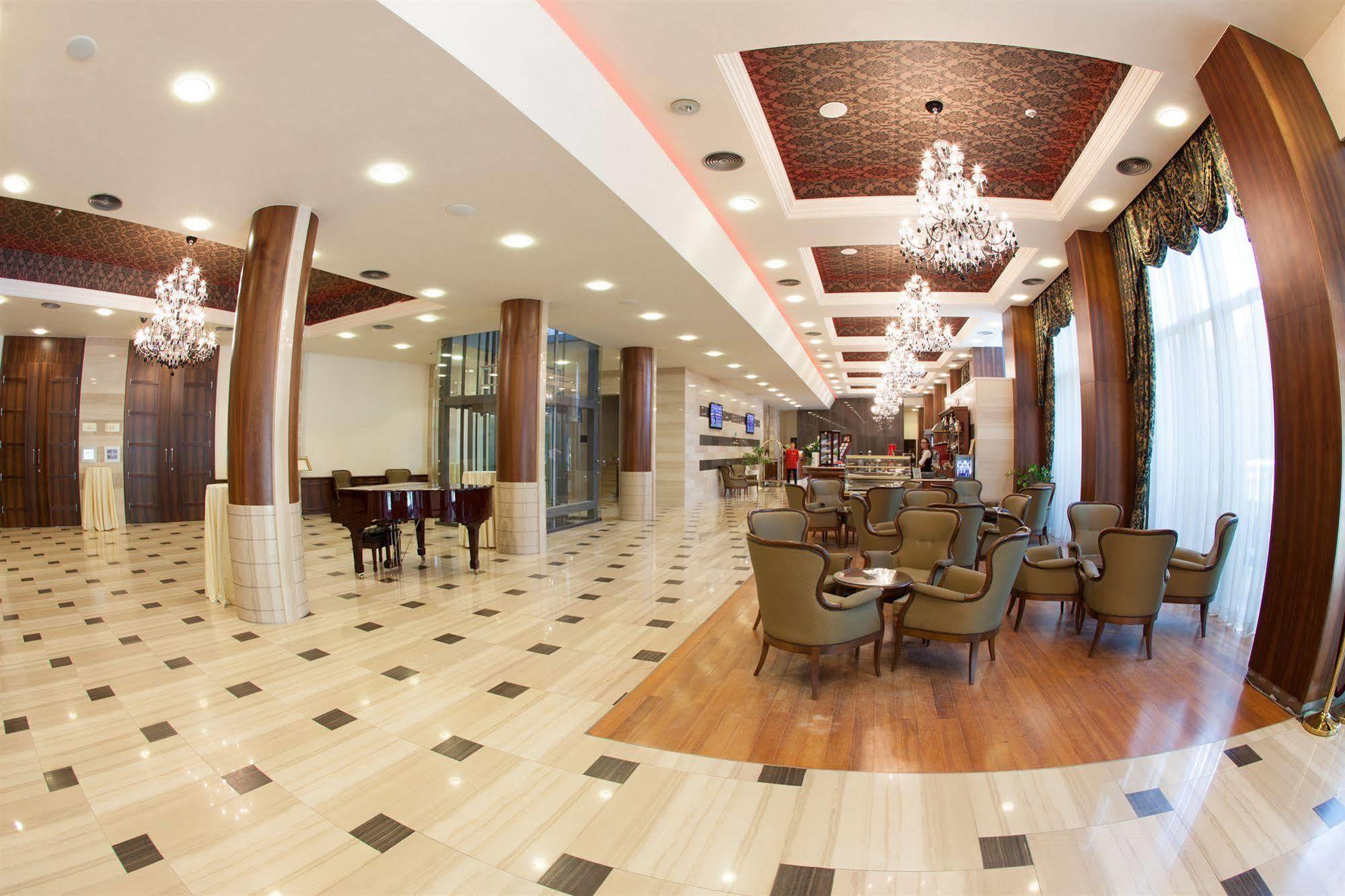 Metropolis Hotel Bistriţa Extérieur photo