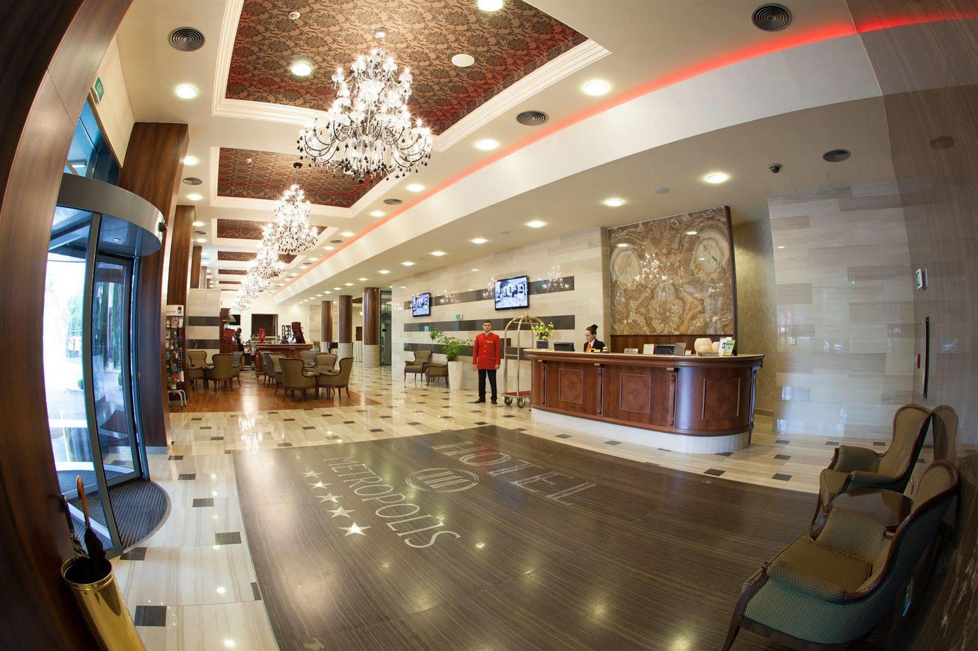 Metropolis Hotel Bistriţa Extérieur photo